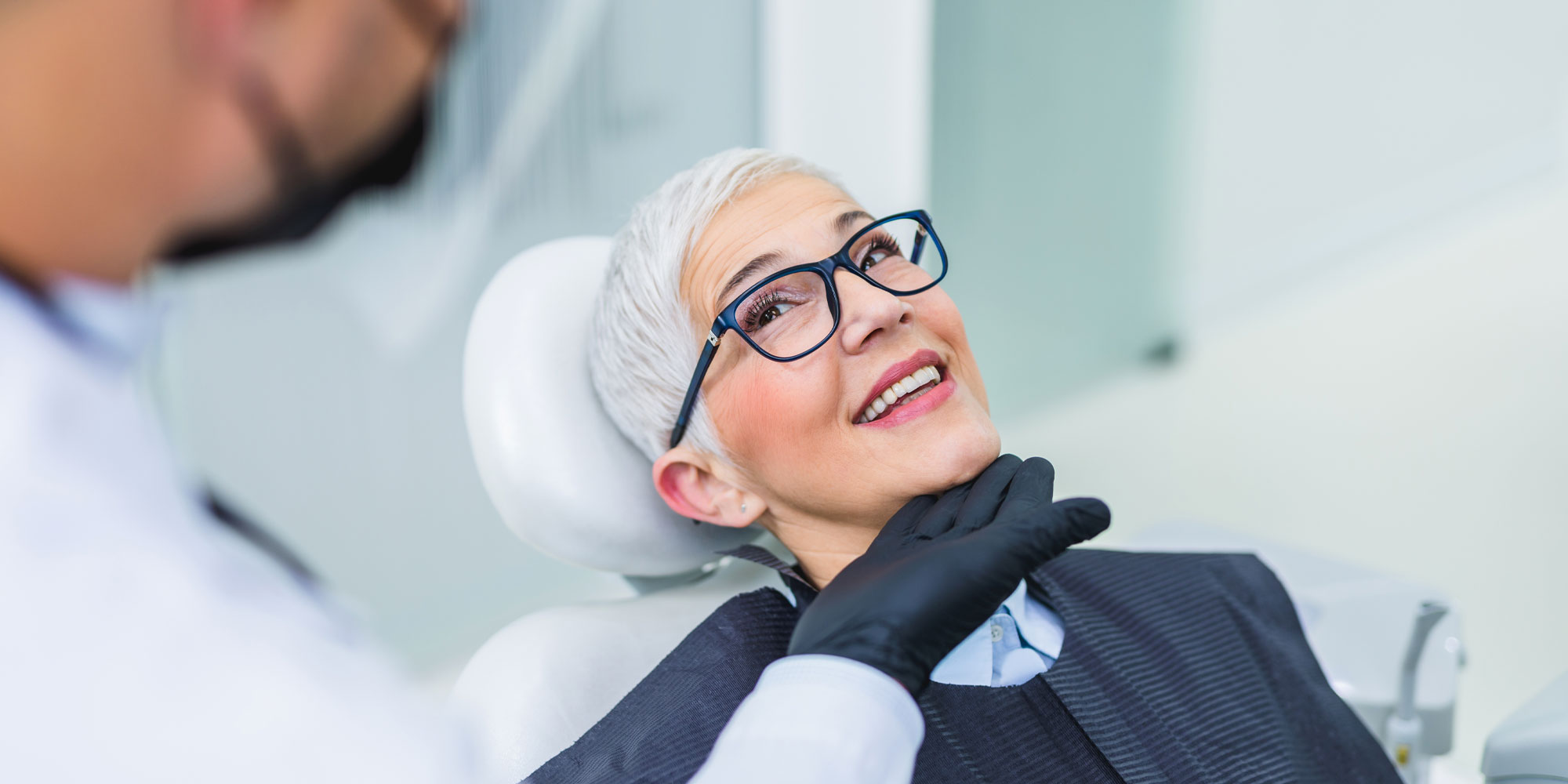 full arch patient during initial consultation for 3d imaging